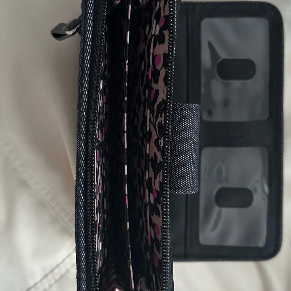 Vera Bradley quilted wallet - Picture 4 of 6